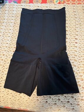 SPANX Oncore High-Waist Black Shapewear Shorts Size Medium
